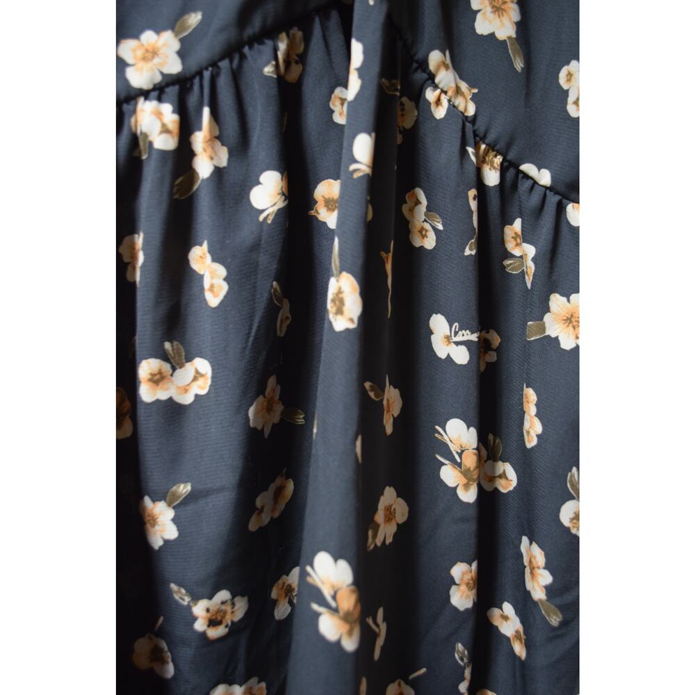 Kimchi Blue Floral Ruffle Tie Neck Dress Size 6 - Picture 2 of 4